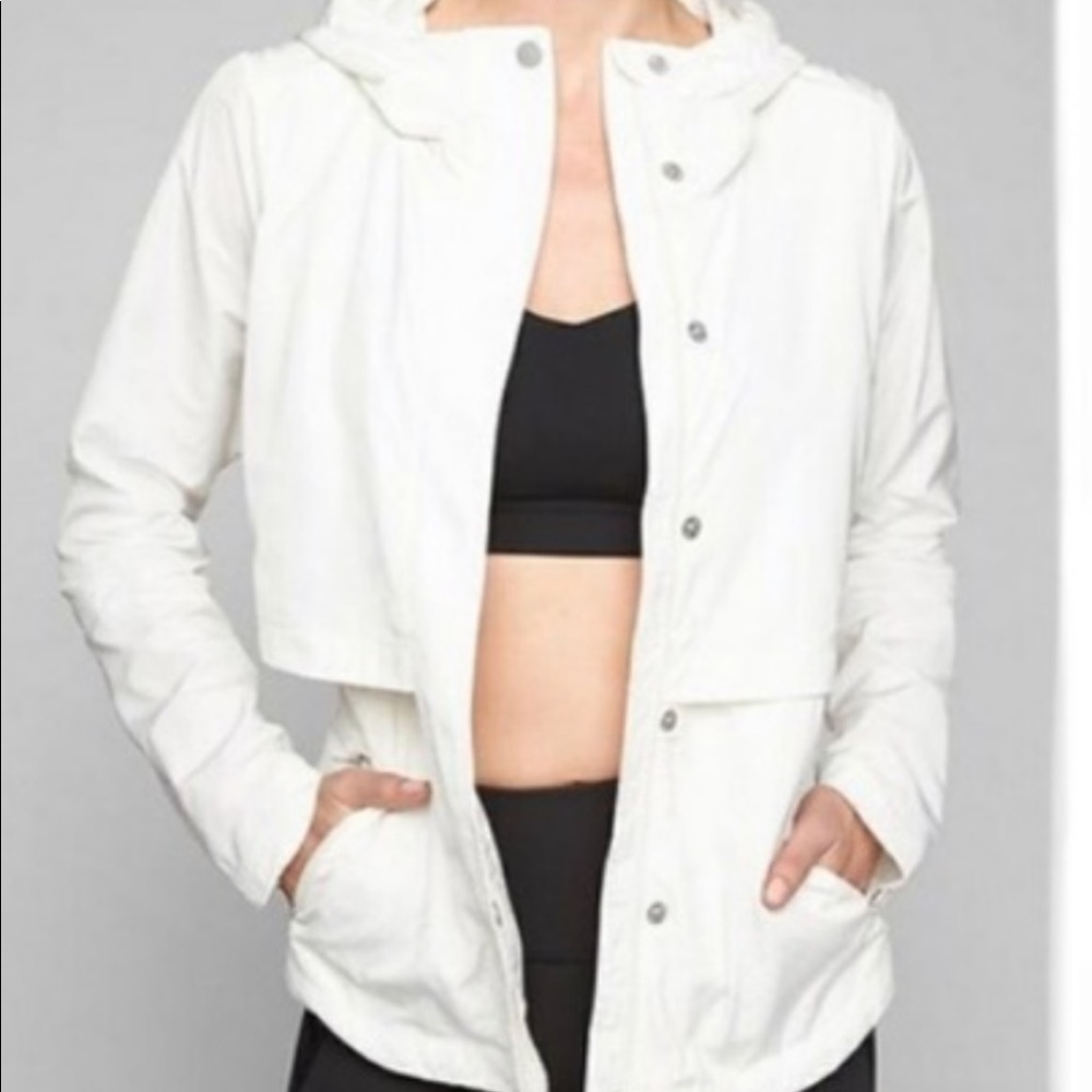 Athleta Aerate Rain Jacket